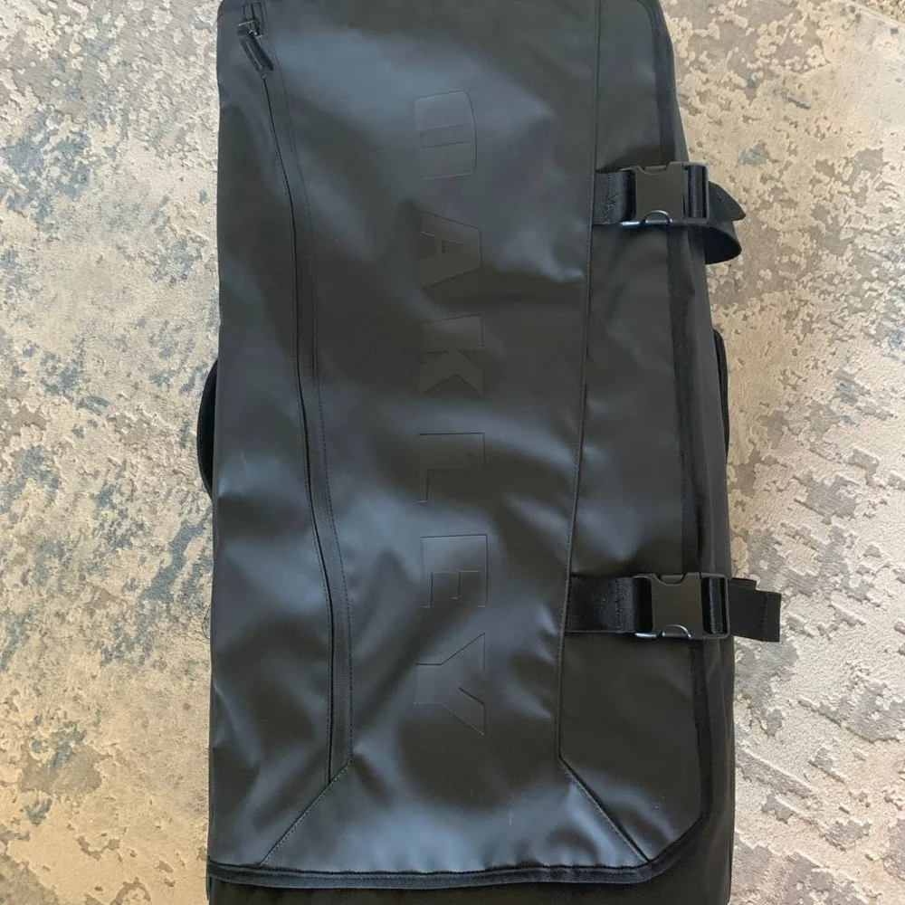 Black Men's Travel Bag